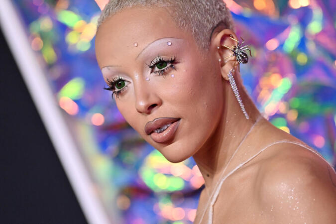 Doja Cat Says Fan Was ‘Manhandling’ Her Following Seemingly Sweet Online Moment