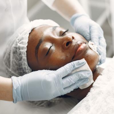 50 Min European Facial